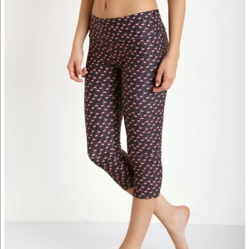 Onzie Flamingo Print Capri Leggings Crop Sz XS